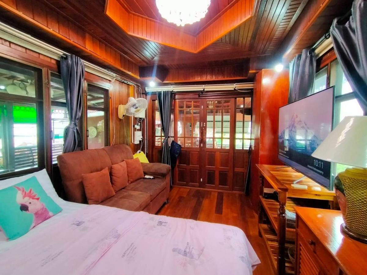 Ruenthip Homestay Бангкок Экстерьер фото
