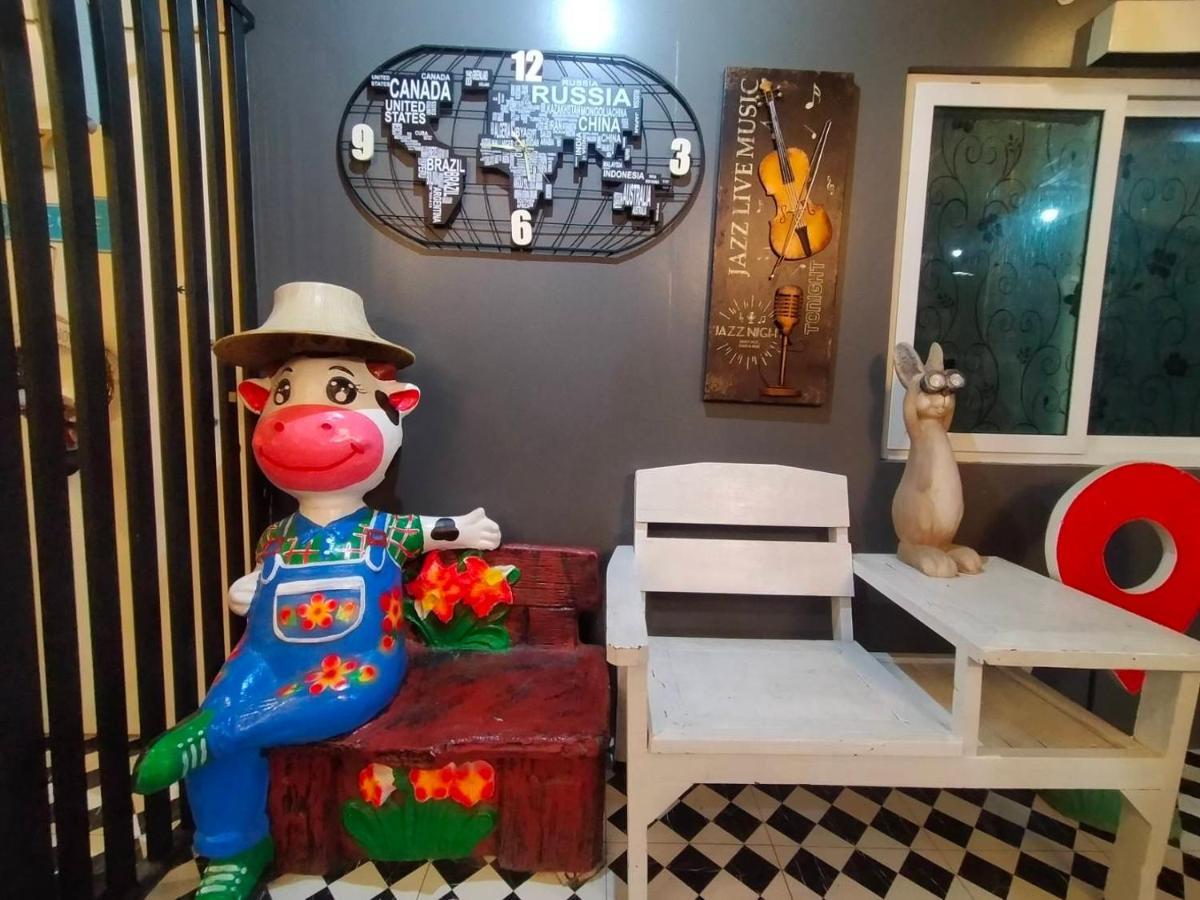 Ruenthip Homestay Бангкок Экстерьер фото