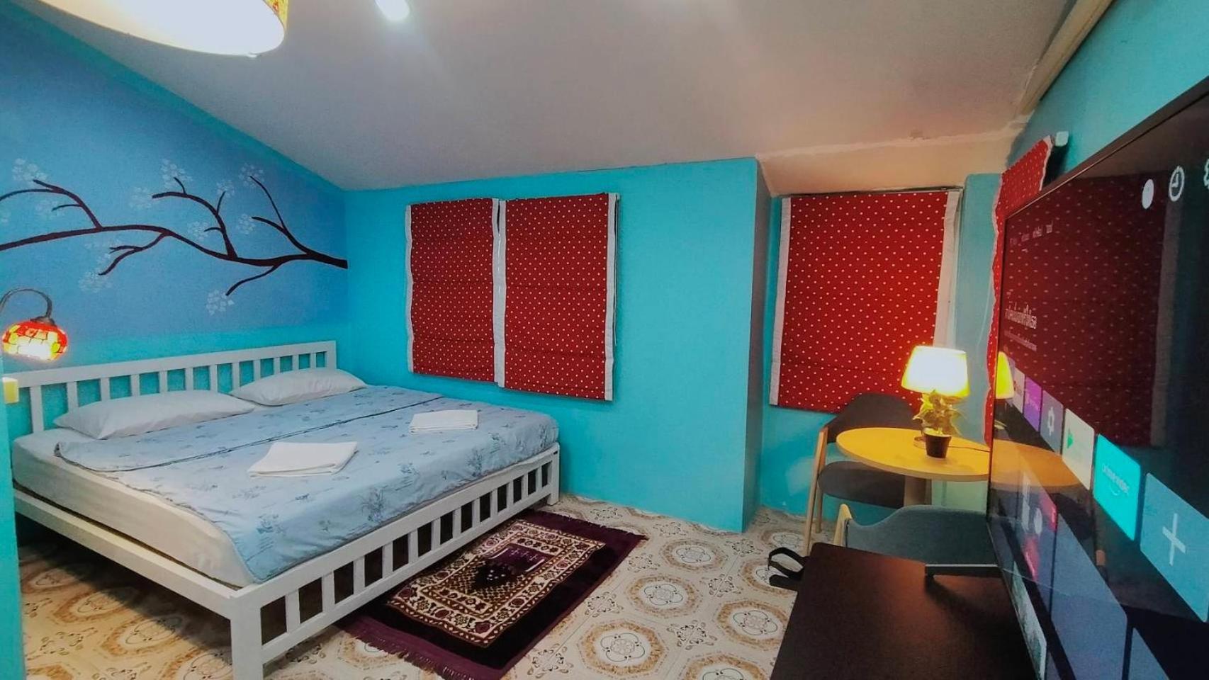 Ruenthip Homestay Бангкок Экстерьер фото