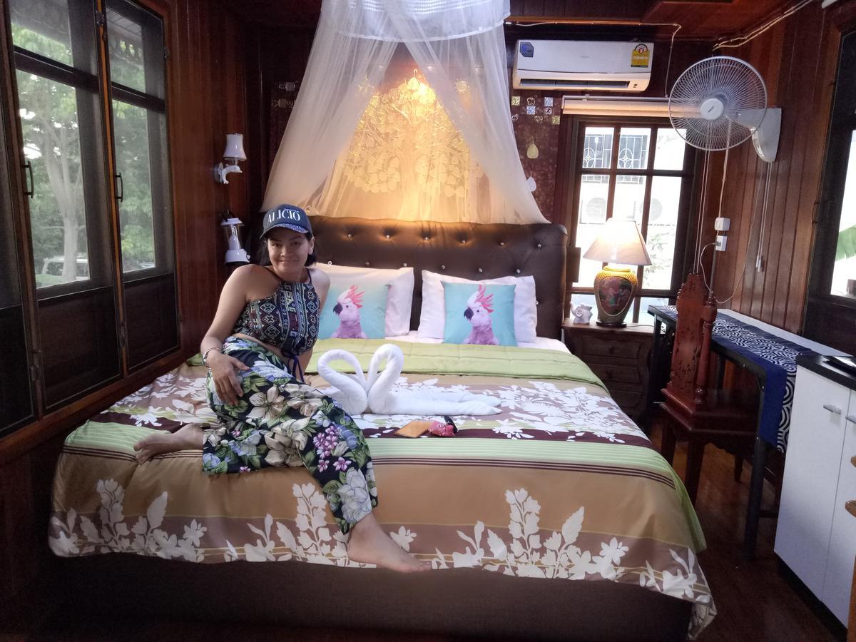 Ruenthip Homestay Бангкок Экстерьер фото